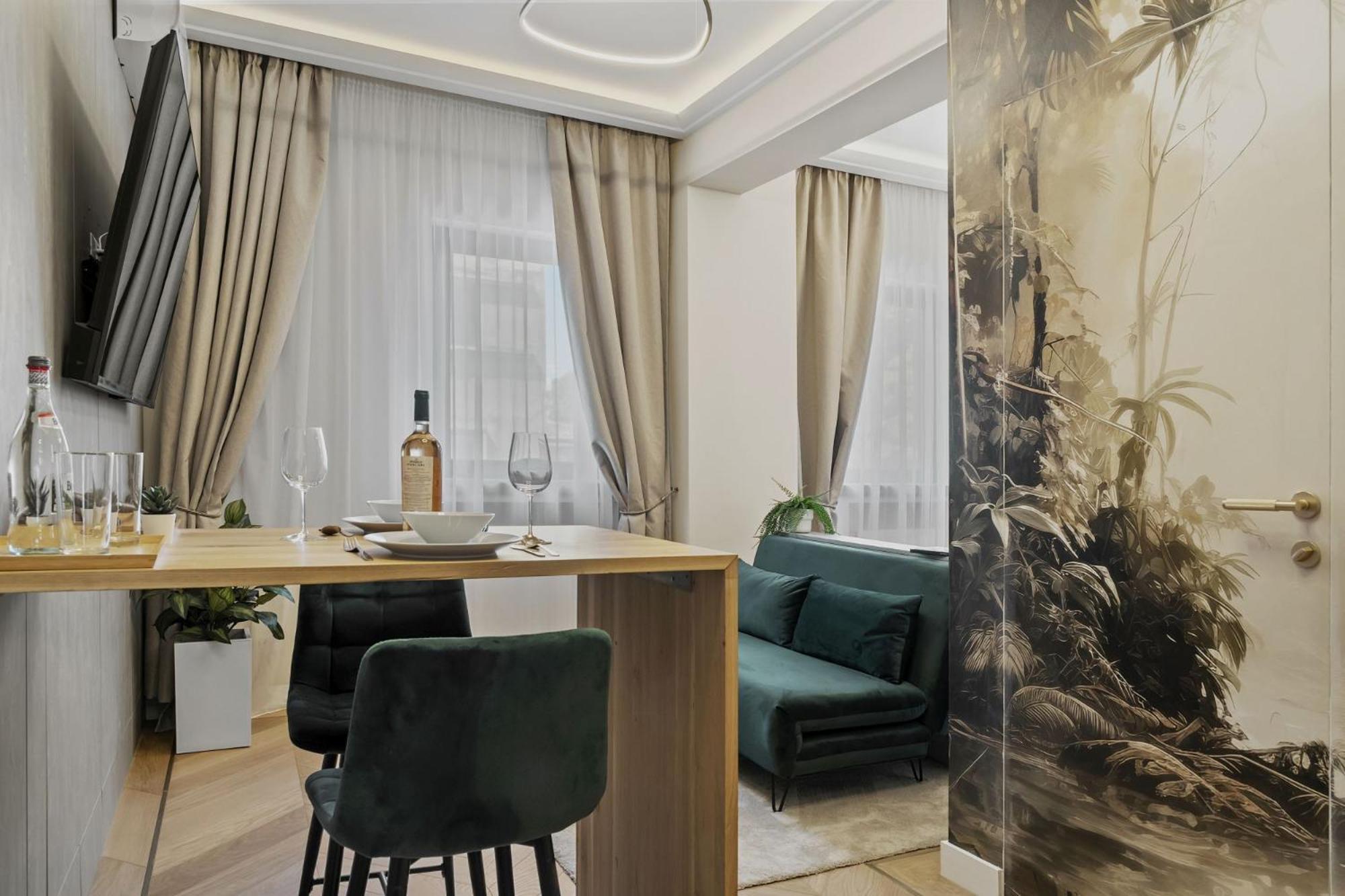 Studio Jungle Breath - City Centre Bucarest Extérieur photo