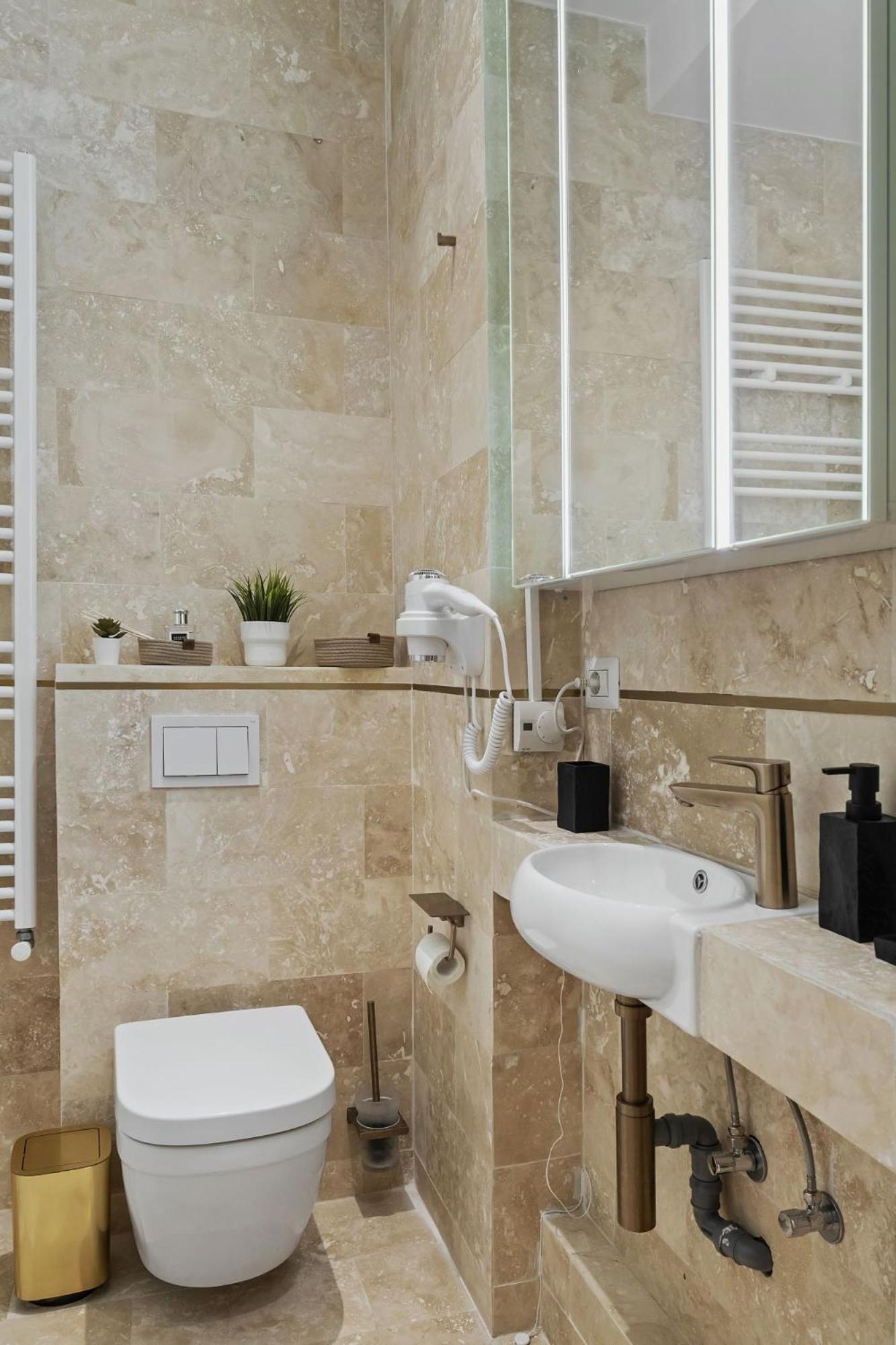Studio Jungle Breath - City Centre Bucarest Extérieur photo